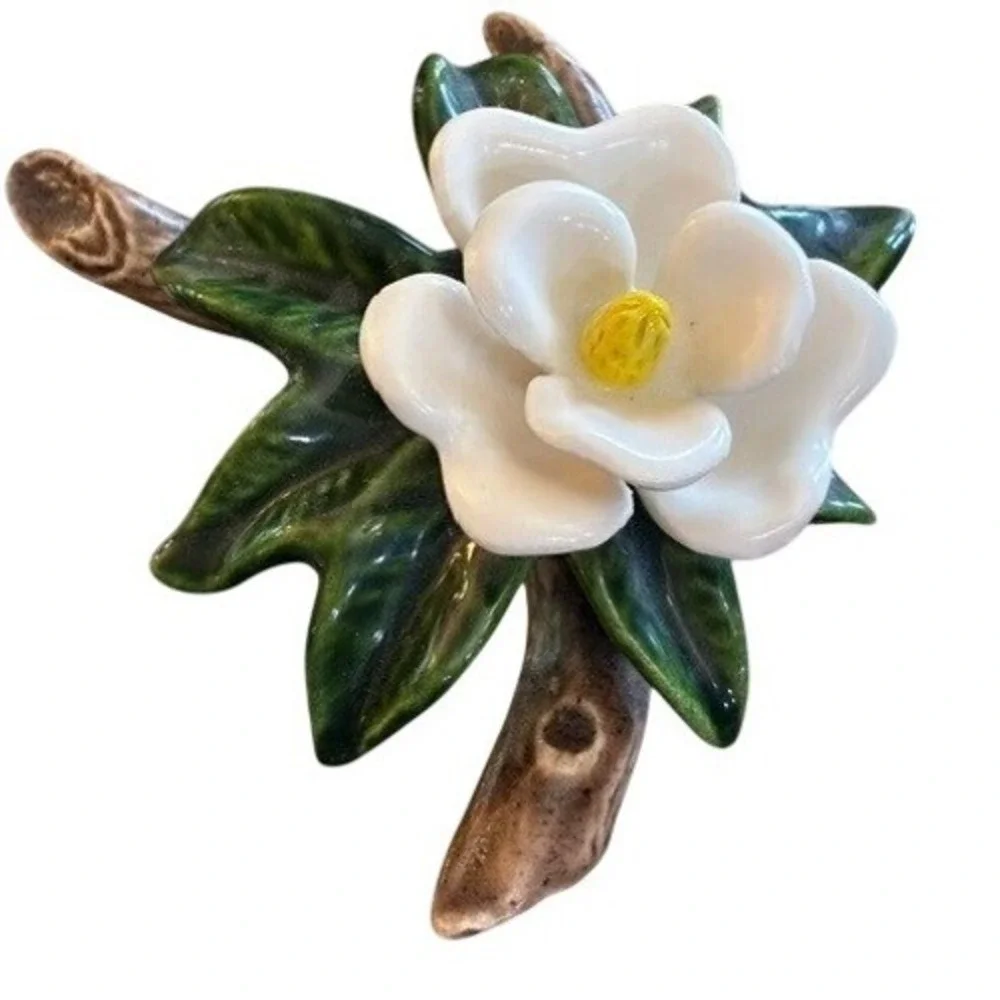 Magnolia Flower Ceramic Figurine White Green 5x4.5 Excellent Southern